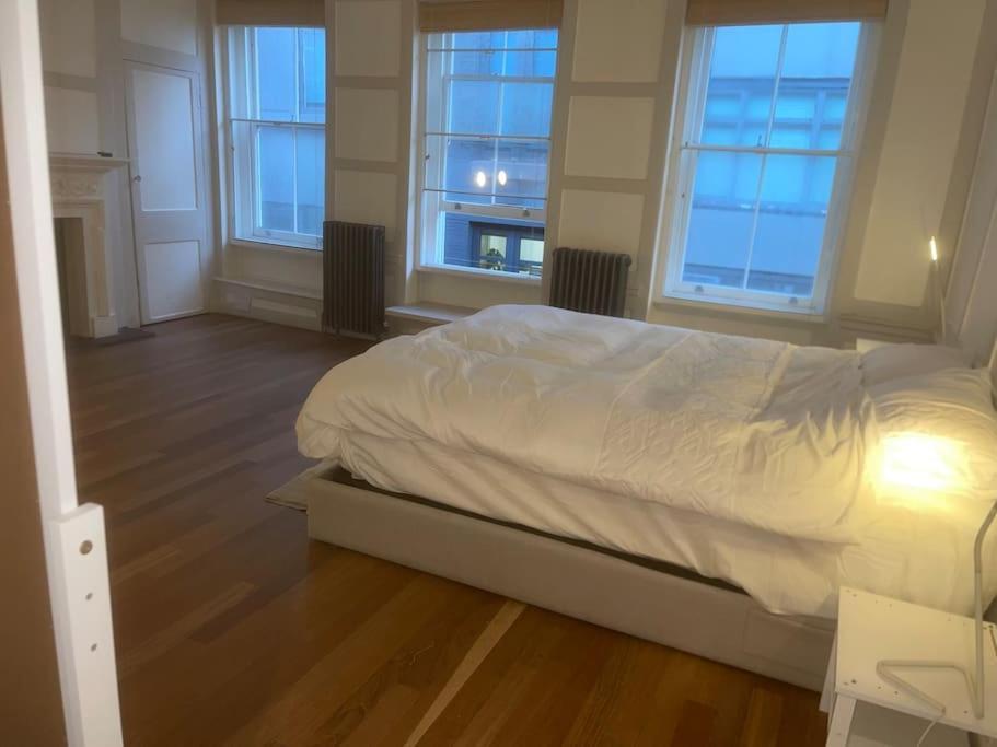 Spacious 2 Bedroom Apartment In The Heart Of Soho. Londres Extérieur photo