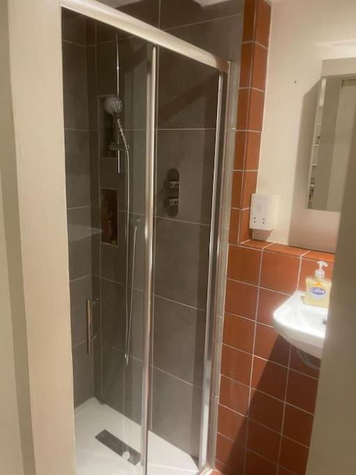 Spacious 2 Bedroom Apartment In The Heart Of Soho. Londres Extérieur photo